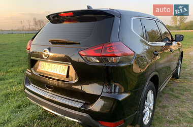Внедорожник / Кроссовер Nissan Rogue 2019 в 