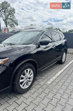 Позашляховик / Кросовер Nissan Rogue 2017 в 
