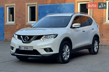 Внедорожник / Кроссовер Nissan Rogue 2016 в 