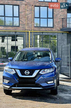 Внедорожник / Кроссовер Nissan Rogue 2017 в Виннице