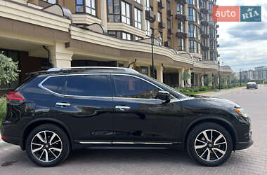 Позашляховик / Кросовер Nissan Rogue 2017 в 