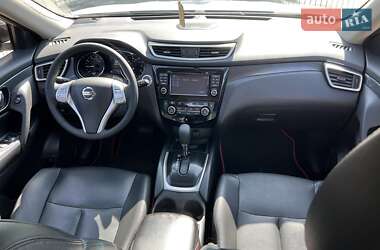 Внедорожник / Кроссовер Nissan Rogue 2016 в 