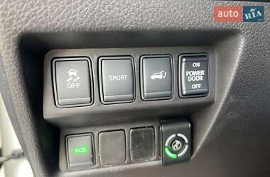 Внедорожник / Кроссовер Nissan Rogue 2016 в 