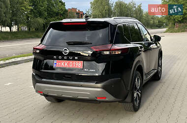 Внедорожник / Кроссовер Nissan Rogue 2021 в 