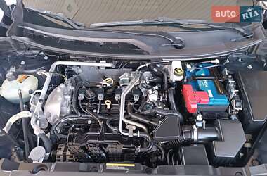 Внедорожник / Кроссовер Nissan Rogue 2022 в 
