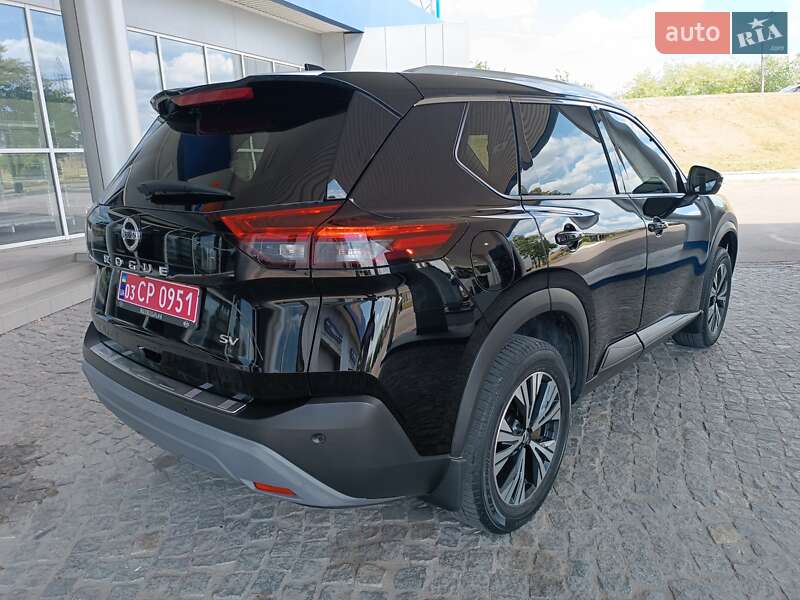 Внедорожник / Кроссовер Nissan Rogue 2022 в 