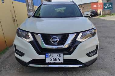 Внедорожник / Кроссовер Nissan Rogue 2017 в Кривом Роге