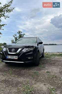 Внедорожник / Кроссовер Nissan Rogue 2018 в Горишних Плавнях