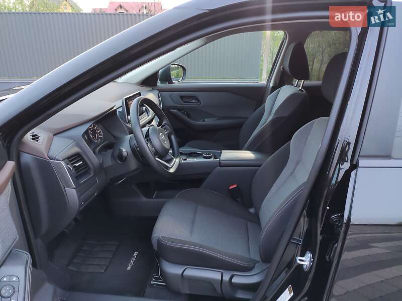 Внедорожник / Кроссовер Nissan Rogue 2021 в Львове