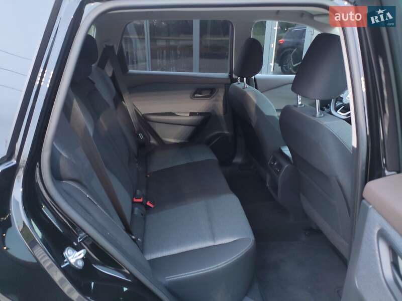 Внедорожник / Кроссовер Nissan Rogue 2021 в Львове