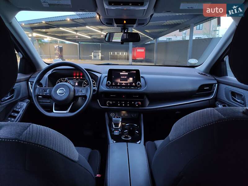 Внедорожник / Кроссовер Nissan Rogue 2021 в Львове