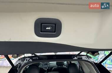 Внедорожник / Кроссовер Nissan Rogue 2017 в 