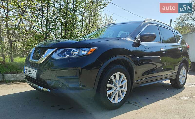 Внедорожник / Кроссовер Nissan Rogue 2018 в Львове