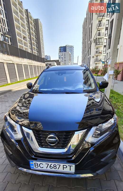 Внедорожник / Кроссовер Nissan Rogue 2018 в Львове