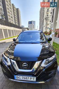 Внедорожник / Кроссовер Nissan Rogue 2018 в 