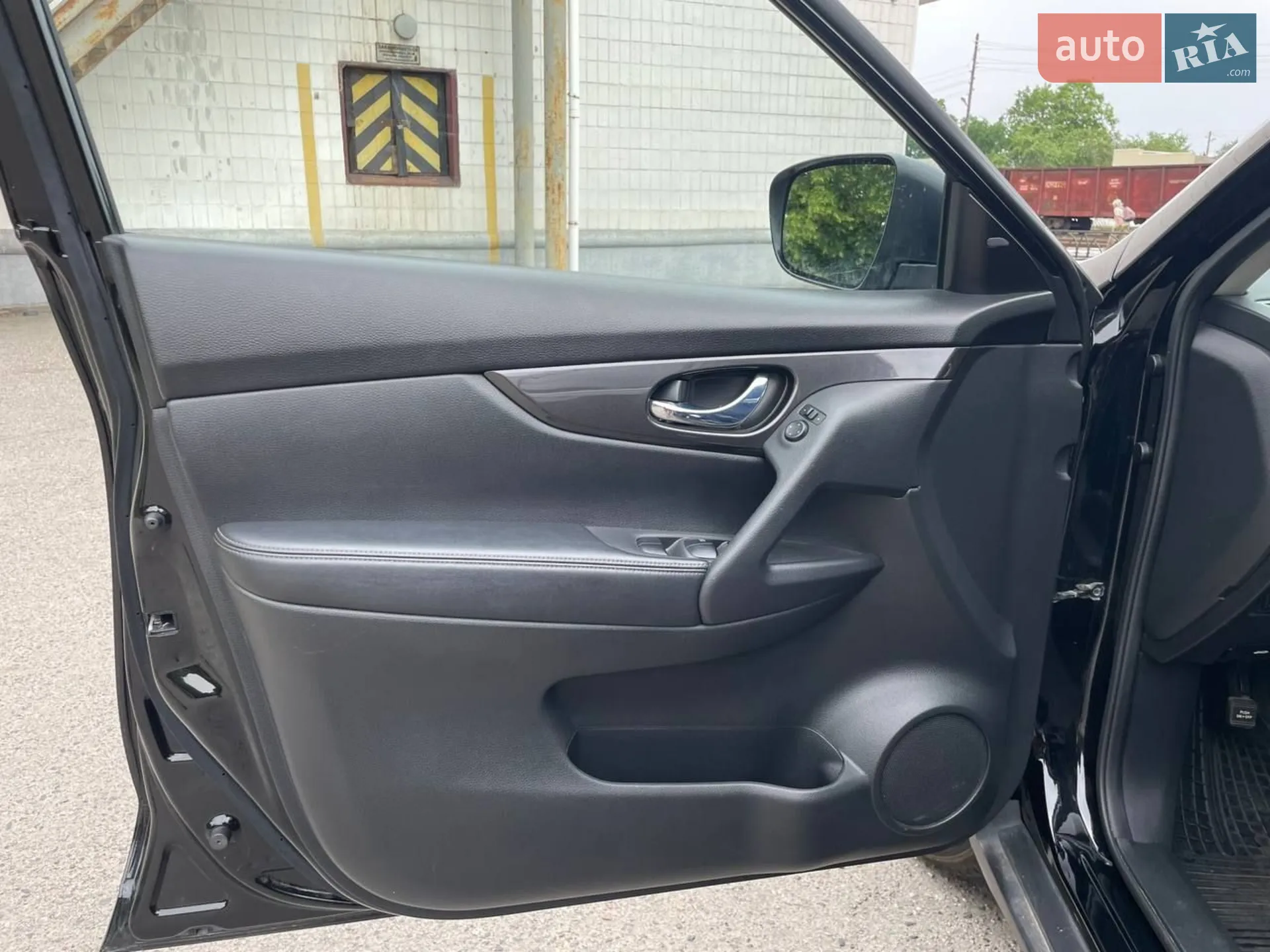 2019 Nissan Rogue - мініатюра 16