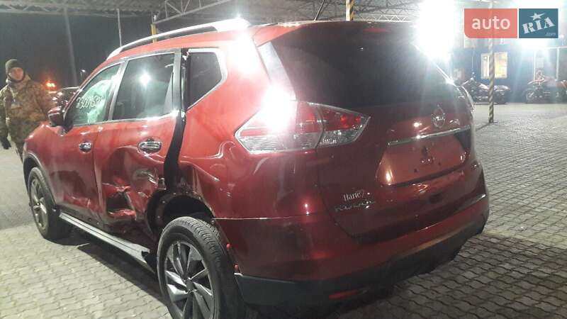 Позашляховик / Кросовер Nissan Rogue 2016 в Чернігові