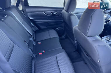 Позашляховик / Кросовер Nissan Rogue 2018 в 