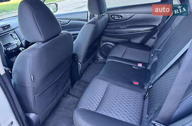 Позашляховик / Кросовер Nissan Rogue 2018 в 