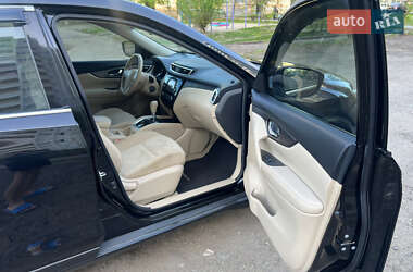 Внедорожник / Кроссовер Nissan Rogue 2015 в 