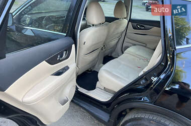 Внедорожник / Кроссовер Nissan Rogue 2015 в 
