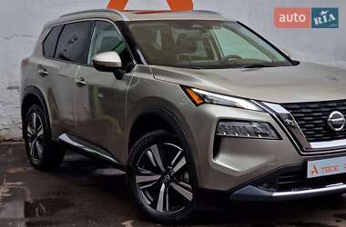 Внедорожник / Кроссовер Nissan Rogue 2021 в 