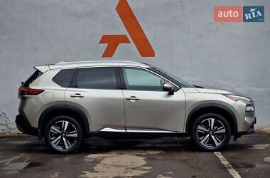 Внедорожник / Кроссовер Nissan Rogue 2021 в 