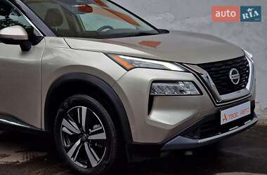 Внедорожник / Кроссовер Nissan Rogue 2021 в 