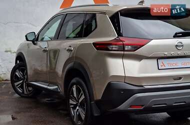 Внедорожник / Кроссовер Nissan Rogue 2021 в 