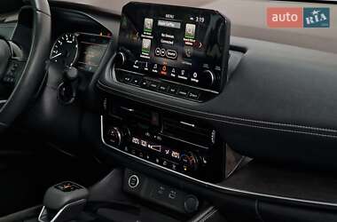 Внедорожник / Кроссовер Nissan Rogue 2021 в 