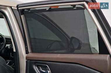 Внедорожник / Кроссовер Nissan Rogue 2021 в 