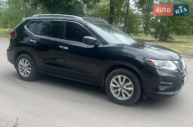 Внедорожник / Кроссовер Nissan Rogue 2019 в 