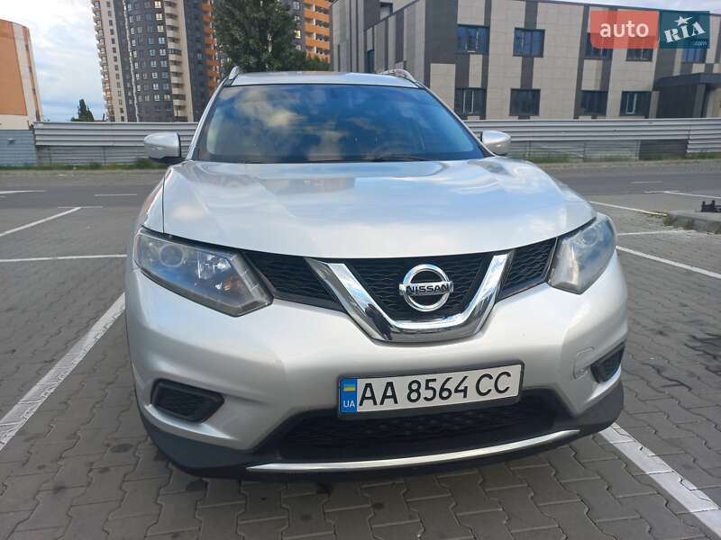 Внедорожник / Кроссовер Nissan Rogue 2015 в Киеве
