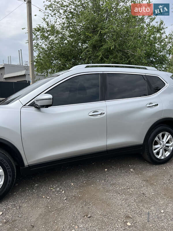 Позашляховик / Кросовер Nissan Rogue 2015 в Кривому Розі