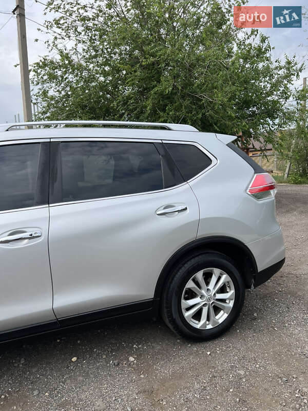 Позашляховик / Кросовер Nissan Rogue 2015 в Кривому Розі