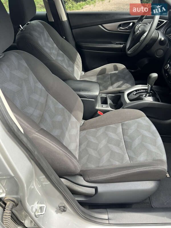 Позашляховик / Кросовер Nissan Rogue 2015 в Кривому Розі
