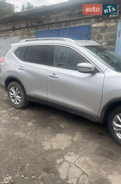 Внедорожник / Кроссовер Nissan Rogue 2016 в 