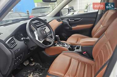 Внедорожник / Кроссовер Nissan Rogue 2018 в Львове