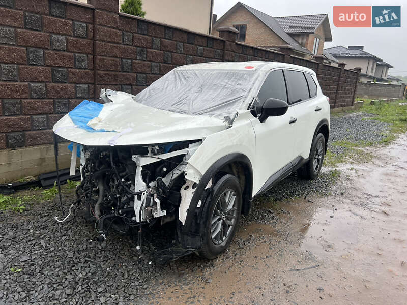 Позашляховик / Кросовер Nissan Rogue 2022 в 