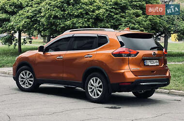 Внедорожник / Кроссовер Nissan Rogue 2016 в 