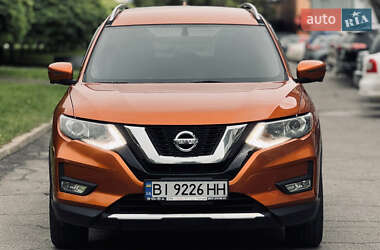 Внедорожник / Кроссовер Nissan Rogue 2016 в 