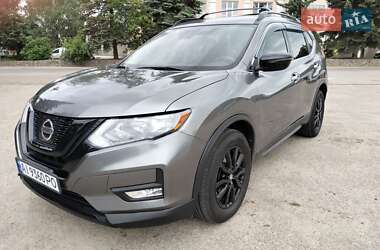 Внедорожник / Кроссовер Nissan Rogue 2017 в Харькове