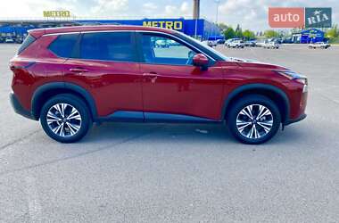 Внедорожник / Кроссовер Nissan Rogue 2023 в Львове