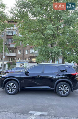 Позашляховик / Кросовер Nissan Rogue 2022 в 