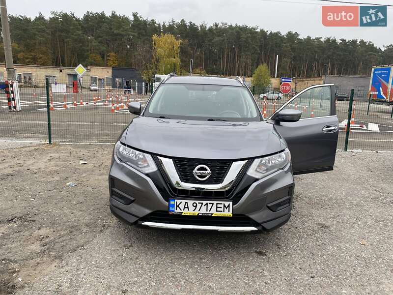 Позашляховик / Кросовер Nissan Rogue 2016 в Олександрії