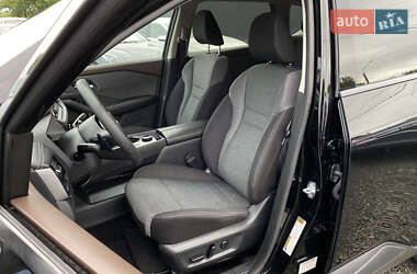 Внедорожник / Кроссовер Nissan Rogue 2021 в 