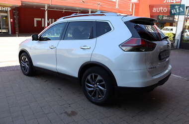 Внедорожник / Кроссовер Nissan Rogue 2016 в 