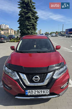 Внедорожник / Кроссовер Nissan Rogue 2017 в Виннице