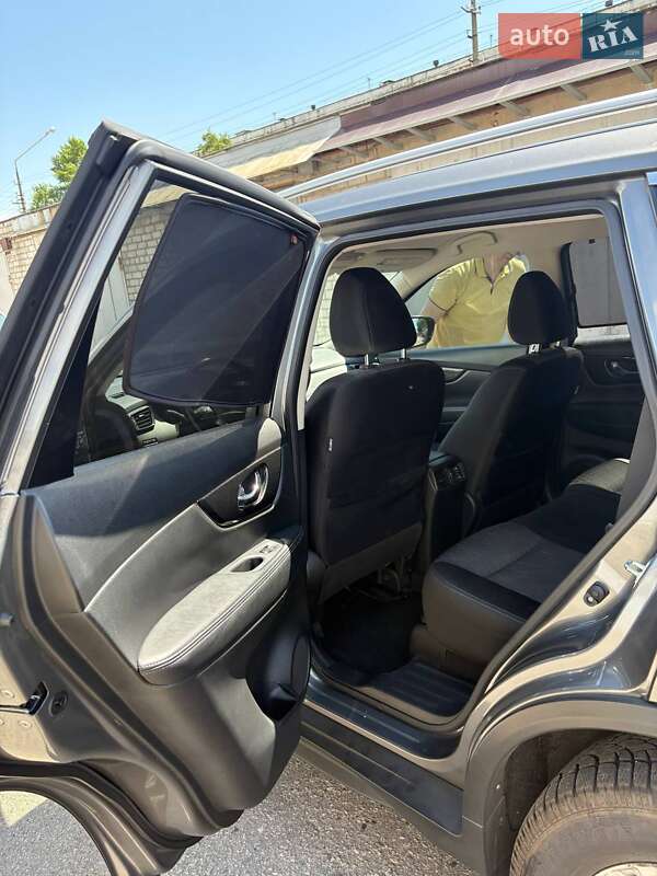 Внедорожник / Кроссовер Nissan Rogue 2016 в Кременчуге