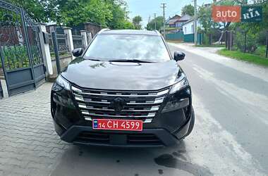 Внедорожник / Кроссовер Nissan Rogue 2024 в 